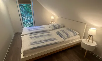 Schlafzimmer 2 mit Doppelbett 180 x 200 cm