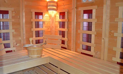 Sauna im Badezimmer mit IR-Heizung