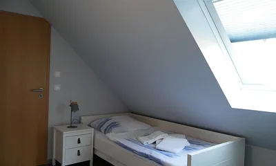 Schlafzimmer 2