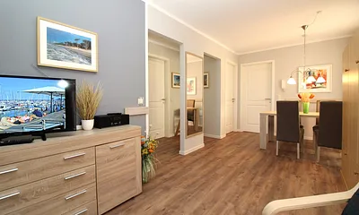 geräumiger Wohn- und Essbereich