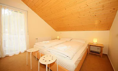 1. Schlafzimmer mit Doppelbett