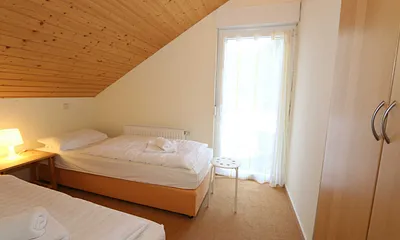 2. Schlafzimmer mit Einzelbetten