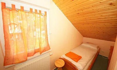 2. Schlafzimmer mit Einzelbetten