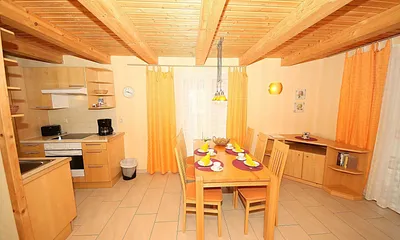 Esstisch für gemeinsames Essen