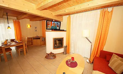 Wohnbereich mit Kamin