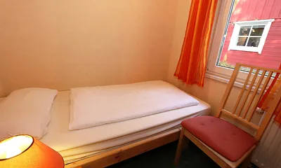 4. Schlafzimmer mit Einzelbett