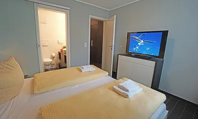 zweites Schlafzimmer mit Doppelbett