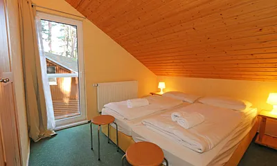 2. Schlafzimmer mit Doppelbett