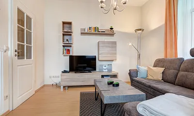 Flat-TV, Stereoanlage und gratis W-LAN