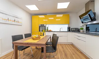 Küche mit Essbereich