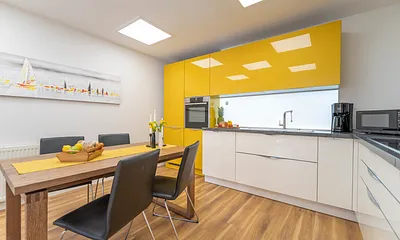 Küche mit Essbereich