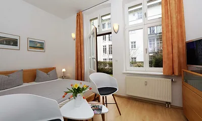 kombinierter Wohn-/ Schlafraum