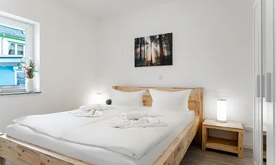 Schlafzimmer mit Doppelbett