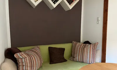 Separee/Wohnraum: Couch