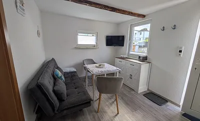 Wohnzimmer mit Fernseher