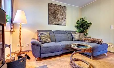 Wohnbereich mit Kamin