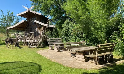 ... und der Grillplatz. 