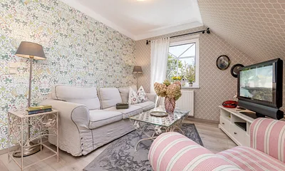 TV, DVD-Player und Wlan sind vorhanden.