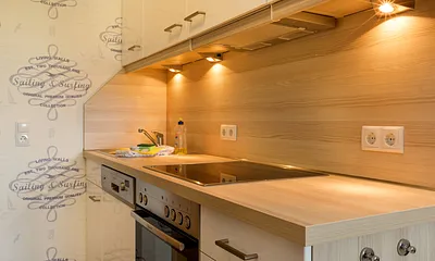 ... Geschirrspüler, Ceranfeld, Mikrowelle, Kühl-Gefrierkombination etc.