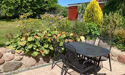 Die möblierte Terrasse - wenn Sie wollen, haben Sie Ihre Kinder gut im Blick :) ...