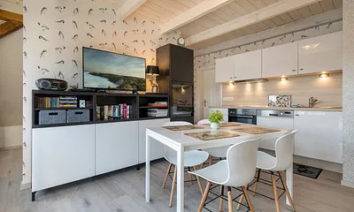 Der Eßplatz im Wohnbereich.