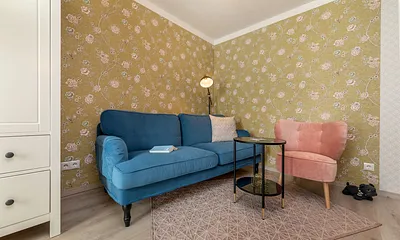 Die Fewo Willis Wiese liegt im 1. OG mit Dachschrägen.