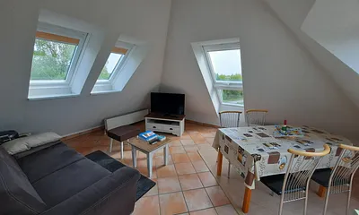 Wohnzimmer mit Essbereich