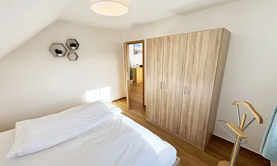 1. Schlafzimmer mit Doppelbett