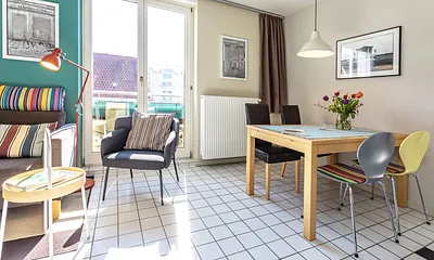 Das bodentiefe Fenster ist als französcher Balkon konzipiert.