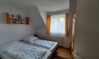 Schlafzimmer untere Ebene