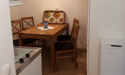 Pantry-Küche mit Essecke