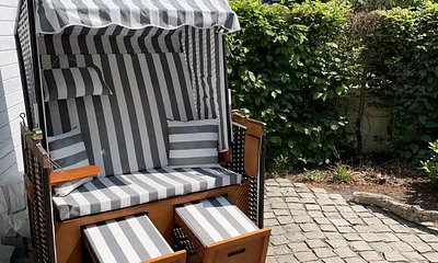 Terrasse mit Strandkorb