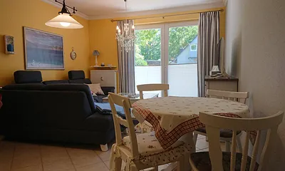 Wohnzimmer mit Terrassentür