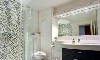 Bad mit Dusche