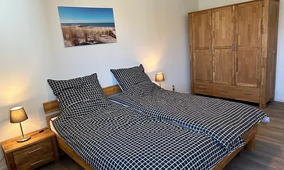 Schlafzimmer 1