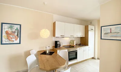 Essplatz mit Stühlen