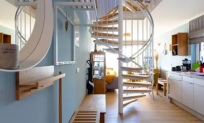 Wendeltreppe zur 1. Etage