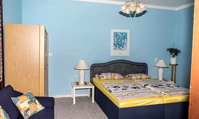 Schlafraum - Blick von der Tür aus