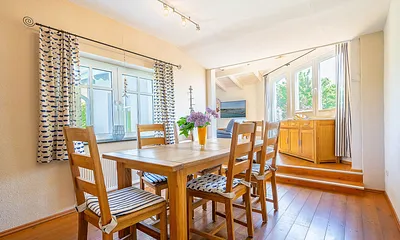 Der großzügige Essbereich