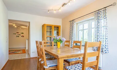 Der großzügige Essbereich