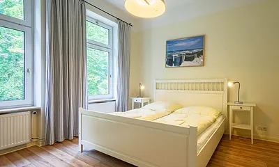 Das Schlafzimmer mit Doppelbett