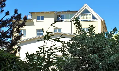 Das Haus Metropol von hinten