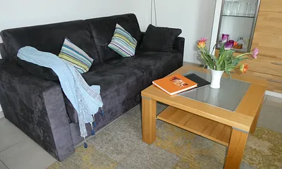 Wohnbereich mit Ausklappcouch