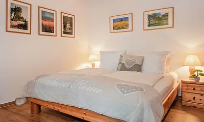 Doppelbett im Wohnbereich