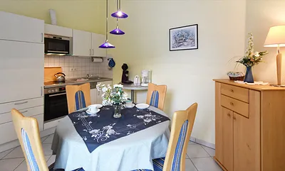 Essbereich mit Küchenzeile