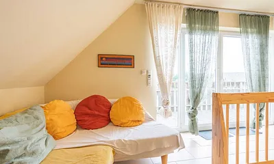 Leseecke mit 2 x Schlafcouch