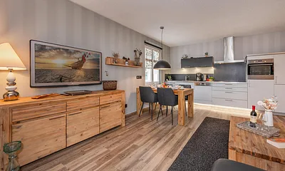 Wohnbereich mit offener Küchenzeile