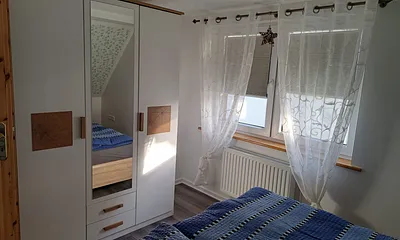 Schlafzimmer 1