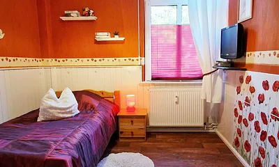 kleines Schlafzimmer, Aufbettung möglich