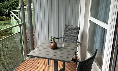 Balkon mit Sitzgelegenheit 